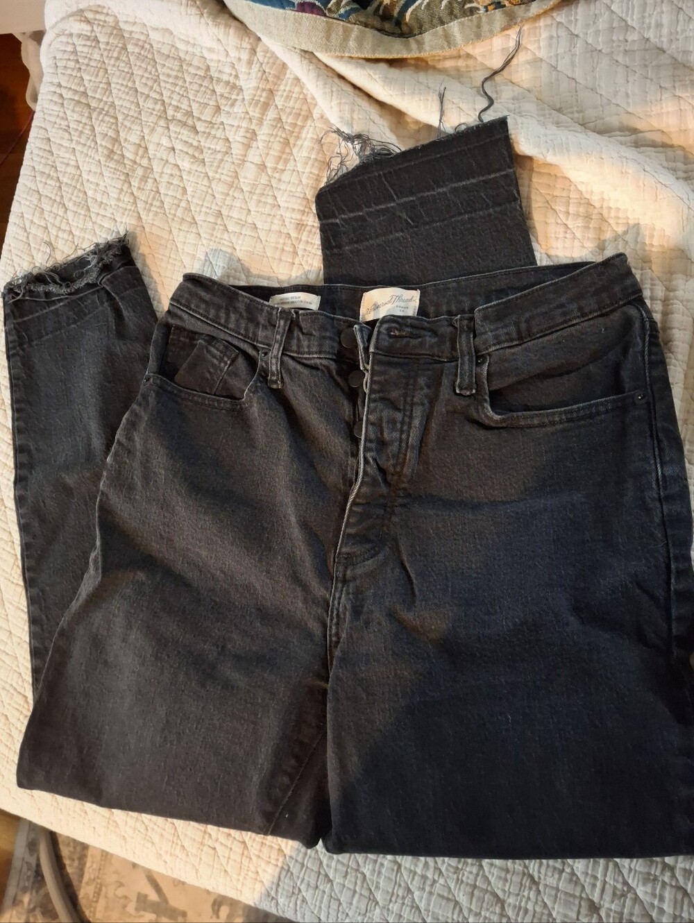Universal Thread High Rise 90s Slim 10R Distressed Black Jeans